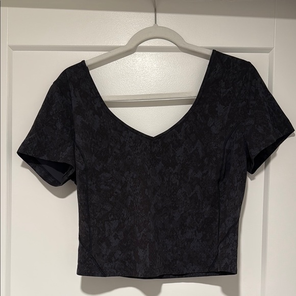 lululemon athletica Tops - Lululemon Athletica Black Fitted Crop Top